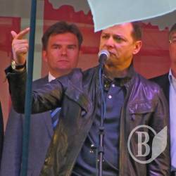 Реакція людей і братів менших на міміку і голос Ляшка – фото Реакція людей і братів менших на міміку і голос Ляшка – фото